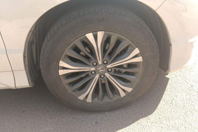 Used Honda UR-V 2024 240TURBO Two-Wheel-Drive Zhijing Edition Right Front Wheel Hub
