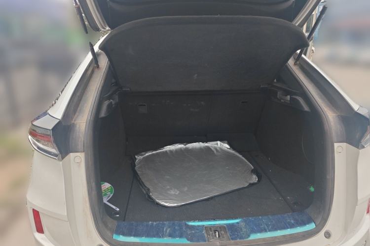 Used Honda UR-V 2024 370TURBO Two-Wheel-Drive Luxury Edition Trunk