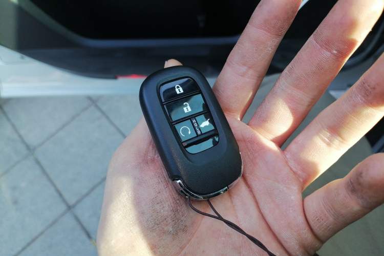 Used Honda UR-V 2024 370TURBO Two-Wheel-Drive Luxury Edition Vehicle Key