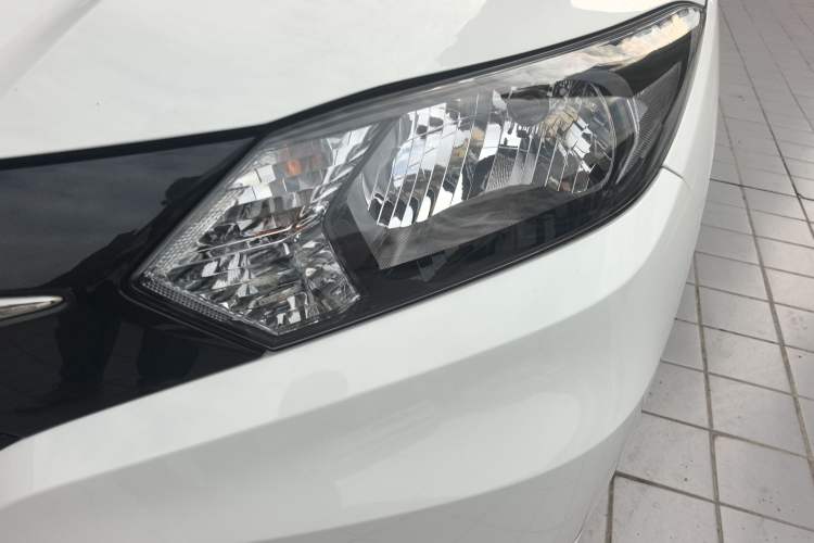 Used Honda Vezel 2015 1.5L manual two-wheel drive Comfort trim level Left Front Headlight