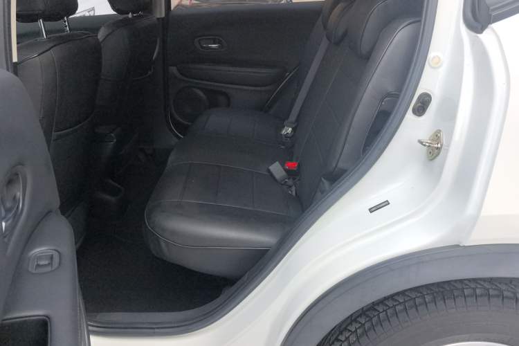 Used Honda Vezel 2015 1.5L manual two-wheel drive Comfort trim level Left Rear Seat