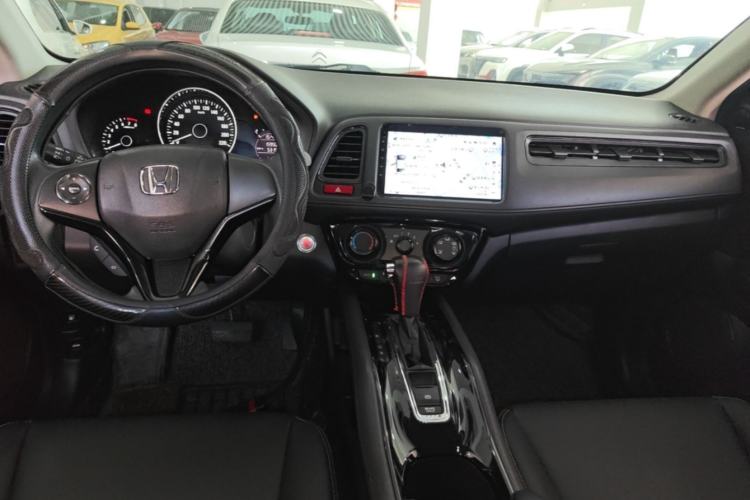 Used Honda Vezel 2015 1.5L CVT two-wheel drive Comfort trim Center Console