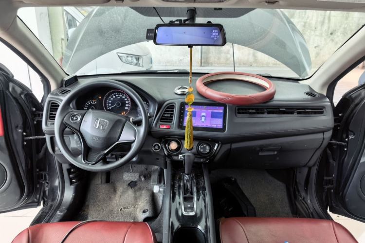 Used Honda Vezel 2015 1.5L CVT two-wheel drive Comfort trim Center Console