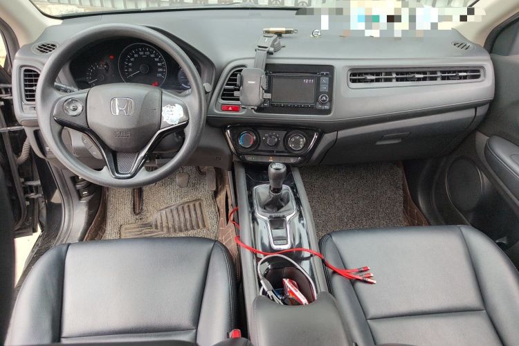 Used Honda Vezel 2015 1.5L manual two-wheel drive Comfort trim level Center Console