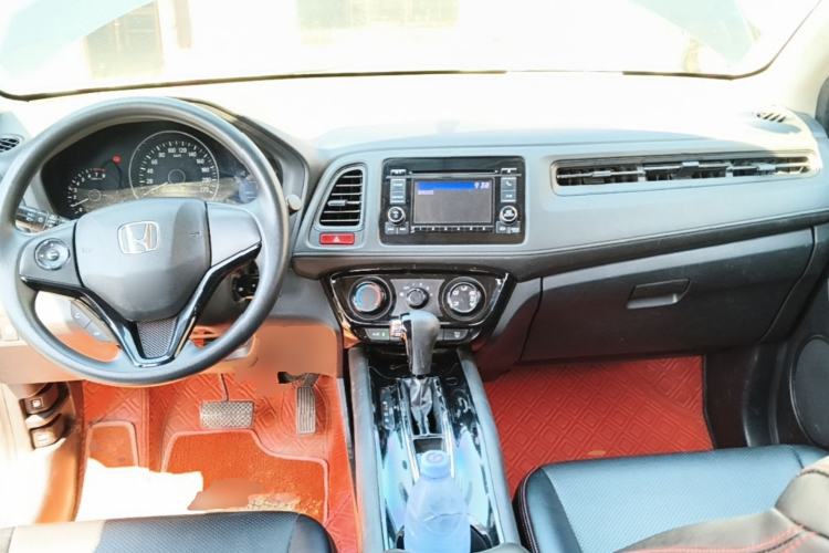 Used Honda Vezel 2015 1.5L CVT two-wheel drive Comfort trim Center Console
