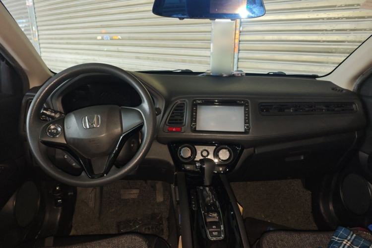 Used Honda Vezel 2015 1.5L CVT two-wheel drive Comfort trim Center Console