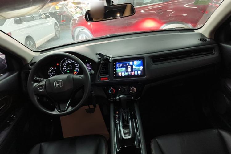 Used Honda Vezel 2015 1.5L CVT two-wheel drive Comfort trim Center Console