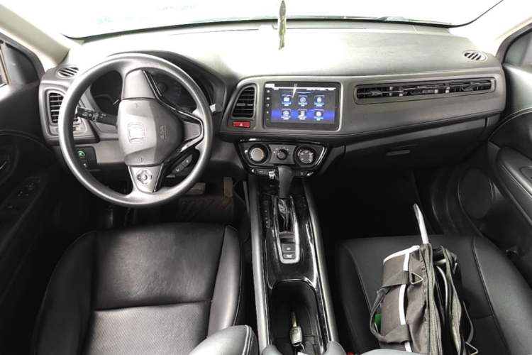 Used Honda Vezel 2015 1.5L CVT two-wheel drive Comfort trim Center Console