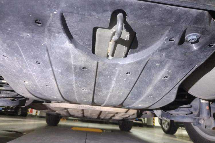 Used Honda Vezel 2015 1.5L manual two-wheel drive Comfort trim level Chassis Rear
