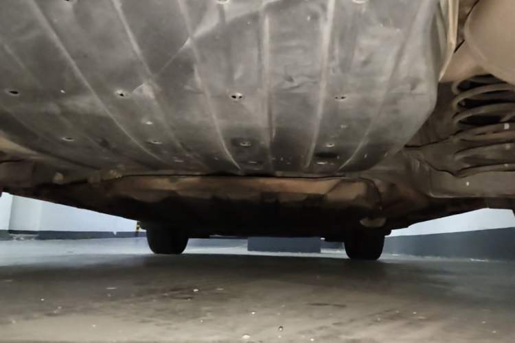 Used Honda Vezel 2015 1.5L CVT two-wheel drive Comfort trim Chassis Rear