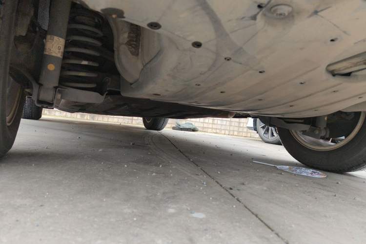 Used Honda Vezel 2015 1.5L manual two-wheel drive Comfort trim level Chassis Rear Left
