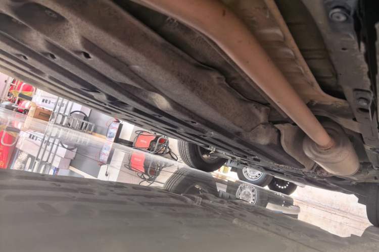 Used Honda Vezel 2015 1.5L CVT two-wheel drive Comfort trim Chassis Rear Right