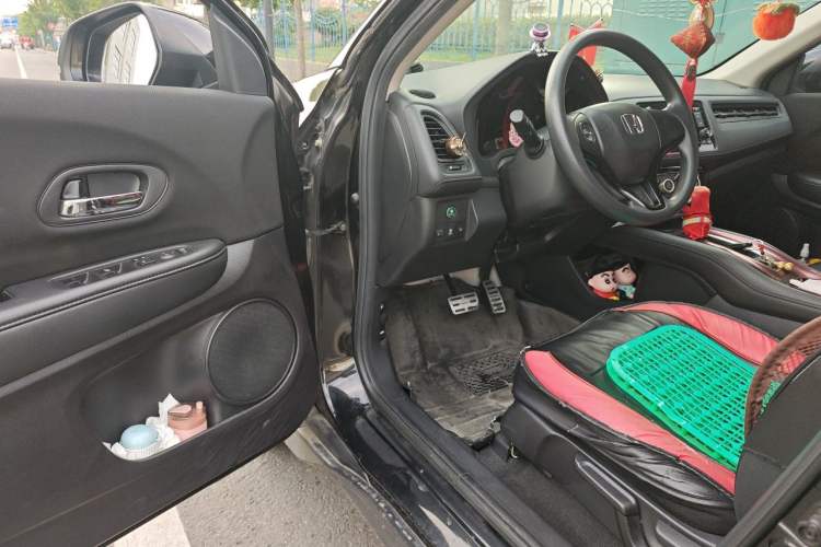 Used Honda Vezel 2015 1.5L CVT two-wheel drive Comfort trim Driver Seat