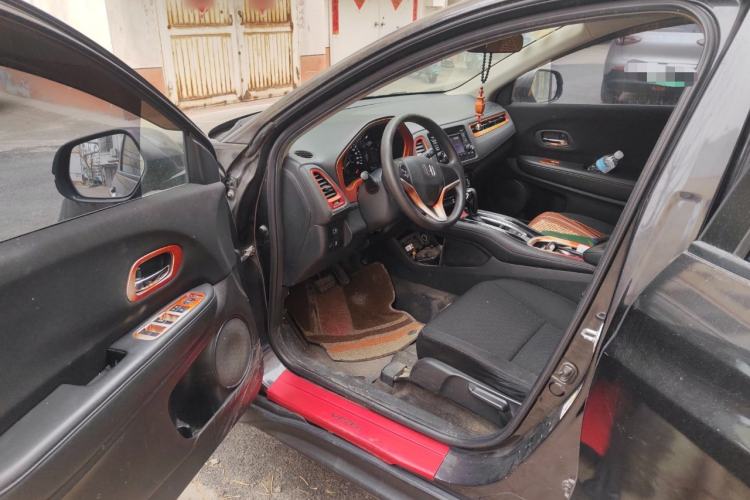 Used Honda Vezel 2015 1.5L CVT two-wheel drive Comfort trim Driver Seat