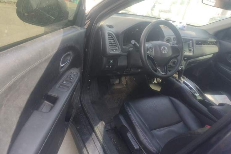 Used Honda Vezel 2015 1.5L CVT two-wheel drive Comfort trim Driver Seat