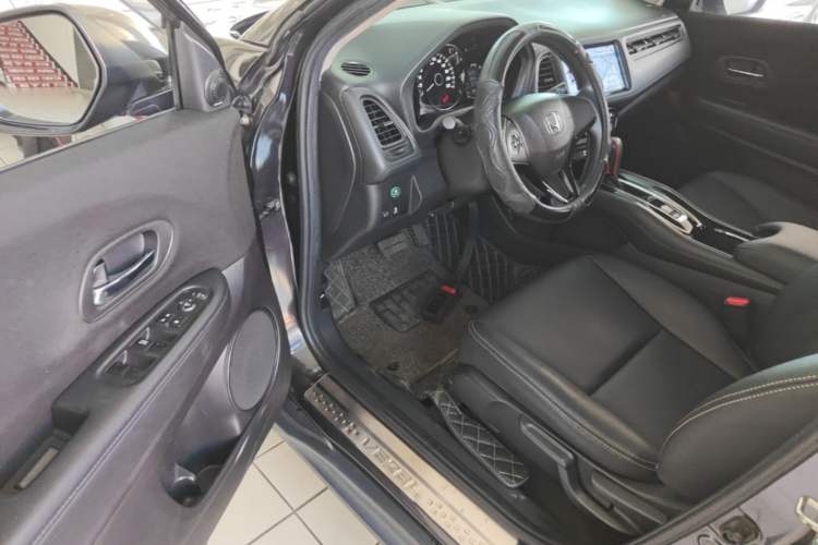 Used Honda Vezel 2015 1.5L CVT two-wheel drive Comfort trim Driver Seat