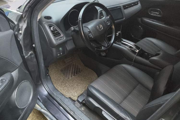 Used Honda Vezel 2015 1.8L CVT 2WD Luxury Model Driver Seat