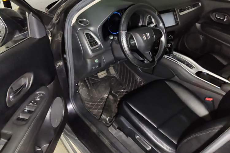 Used Honda Vezel 2015 1.5L CVT two-wheel drive Comfort trim Driver Seat