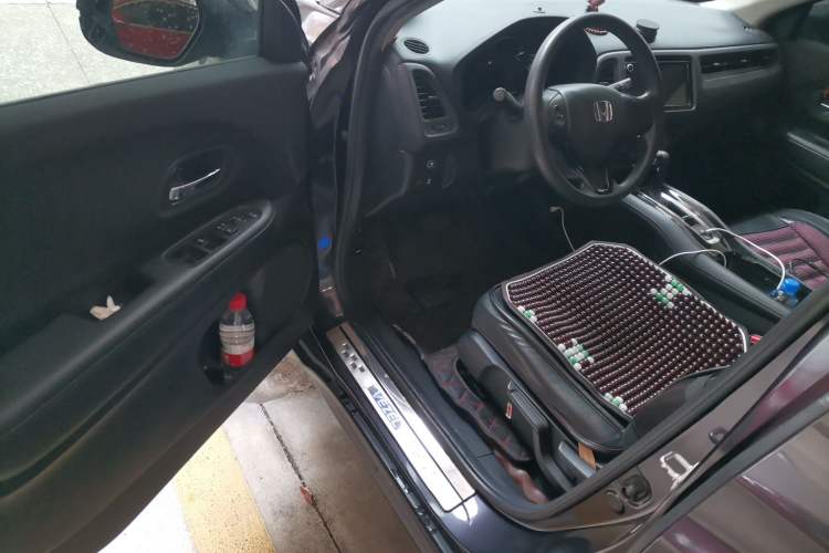 Used Honda Vezel 2015 1.5L CVT two-wheel drive Comfort trim Driver Seat