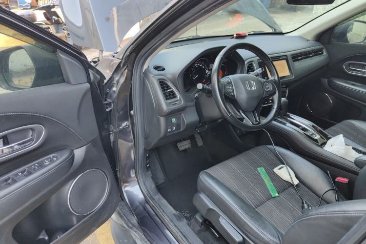 Used Honda Vezel 2015 1.8L CVT 2WD Luxury Model Driver Seat