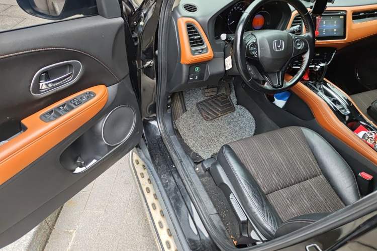Used Honda Vezel 2015 1.8L CVT 2WD Luxury Model Driver Seat