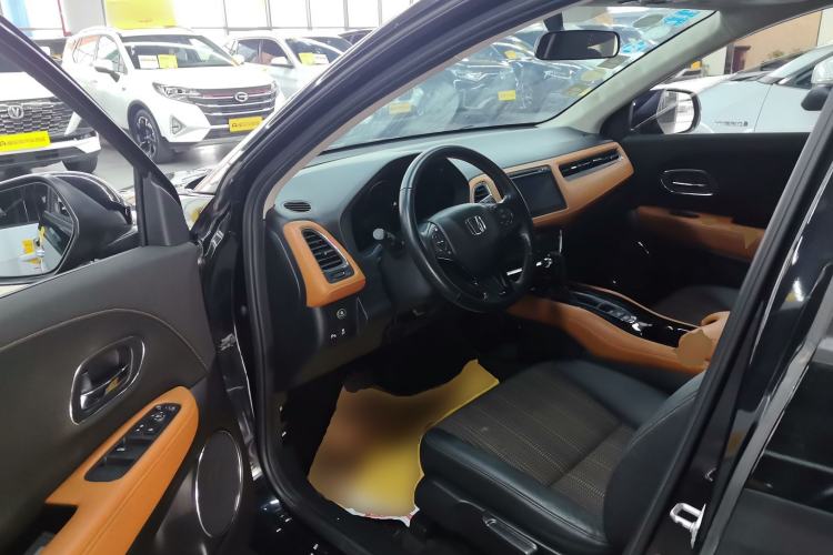 Used Honda Vezel 2015 1.8L CVT 2WD Luxury Model Driver Seat