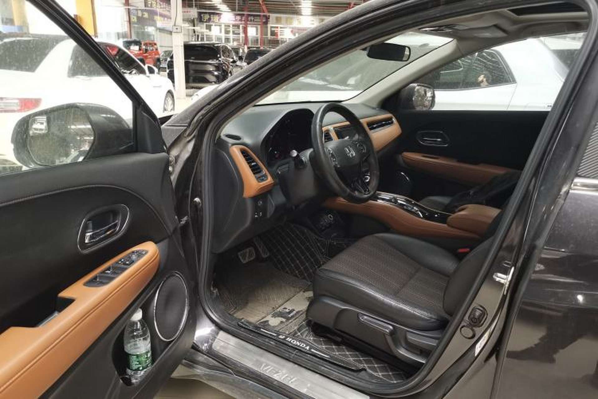 Used Honda Vezel 2015 1.8L CVT 2WD Luxury Model Driver Seat