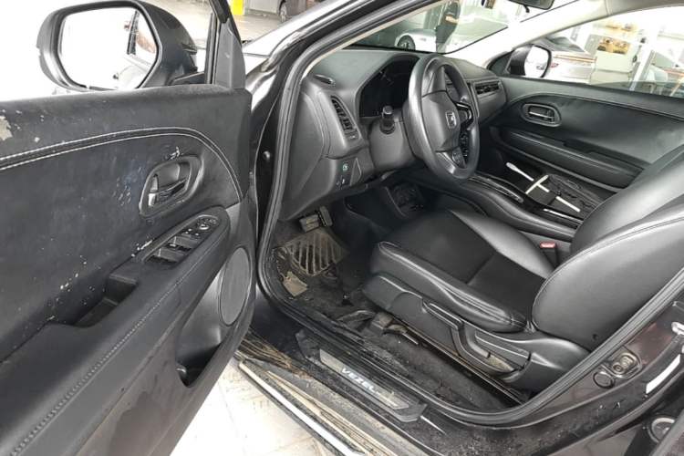 Used Honda Vezel 2015 1.5L CVT two-wheel drive Comfort trim Driver Seat