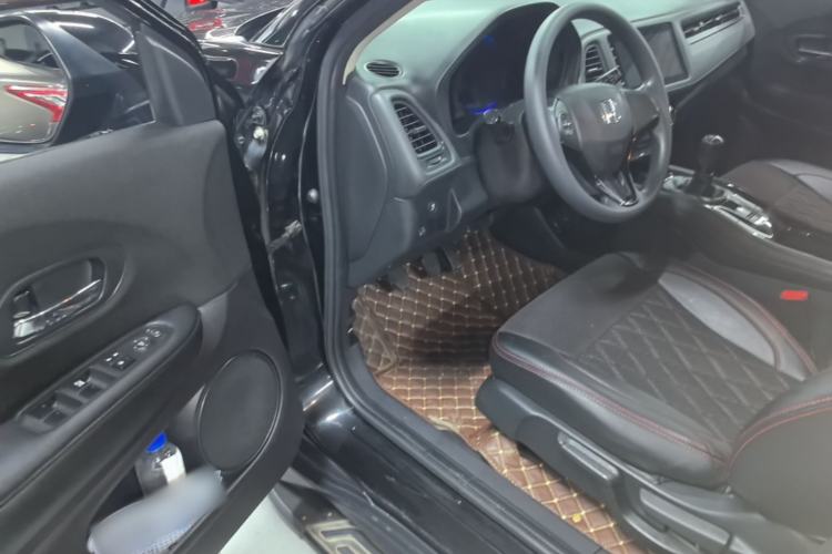 Used Honda Vezel 2015 1.5L manual two-wheel drive Comfort trim level Driver Seat