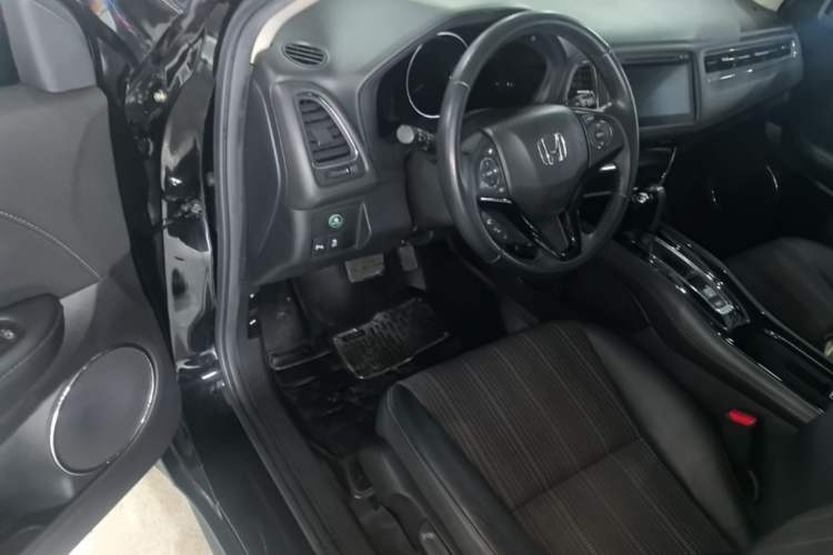 Used Honda Vezel 2015 1.8L CVT 2WD Luxury Model Driver Seat
