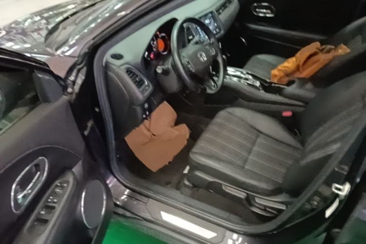 Used Honda Vezel 2015 1.8L CVT 2WD Luxury Model Driver Seat