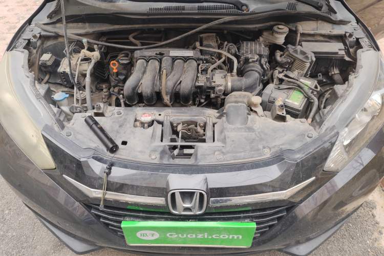 Used Honda Vezel 2015 1.5L CVT two-wheel drive Comfort trim Engine Bay