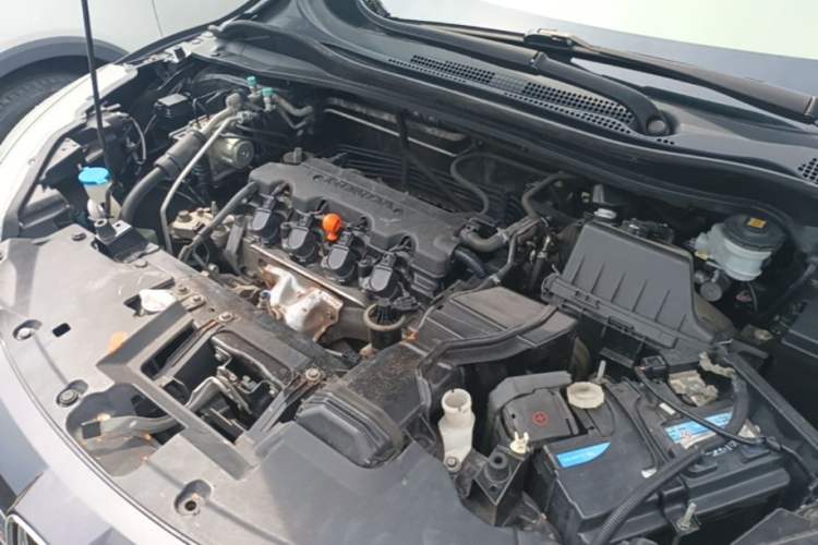 Used Honda Vezel 2015 1.8L CVT 2WD Luxury Model Engine Bay