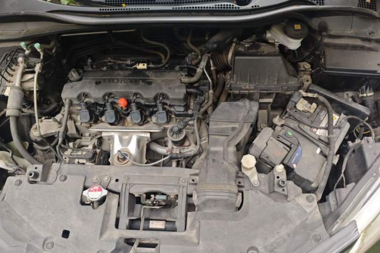 Used Honda Vezel 2015 1.8L CVT 2WD Elite Model Engine Bay