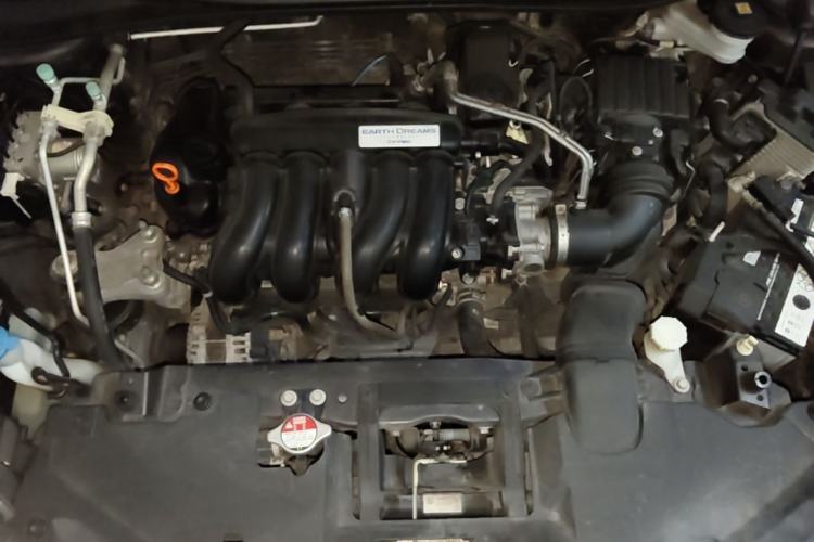 Used Honda Vezel 2015 1.5L CVT two-wheel drive Comfort trim Engine Bay