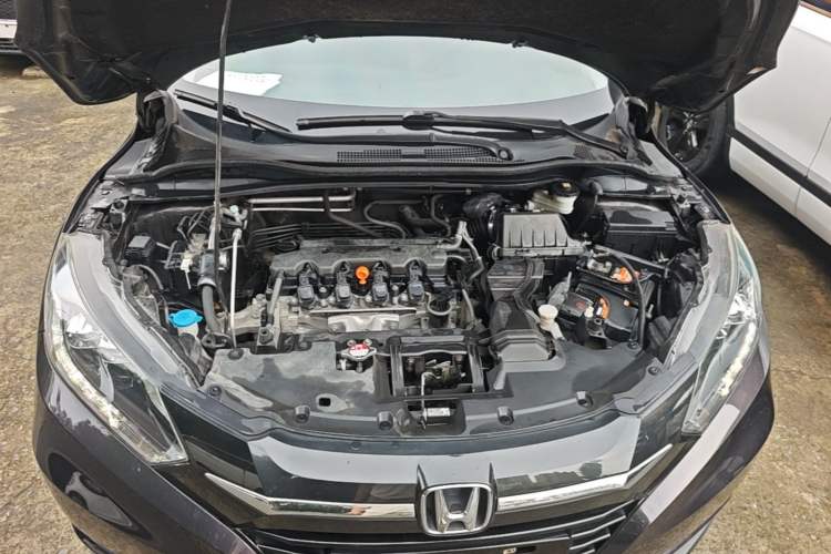 Used Honda Vezel 2015 1.8L CVT 2WD Luxury Model Engine Bay