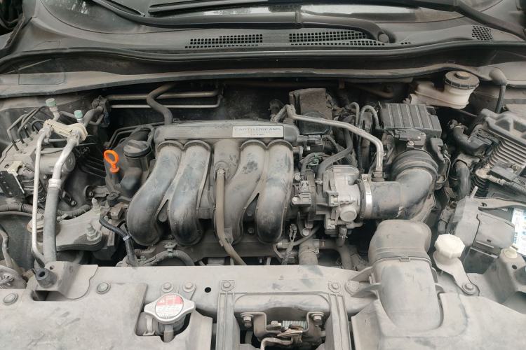 Used Honda Vezel 2015 1.5L CVT two-wheel drive Comfort trim Engine Bay