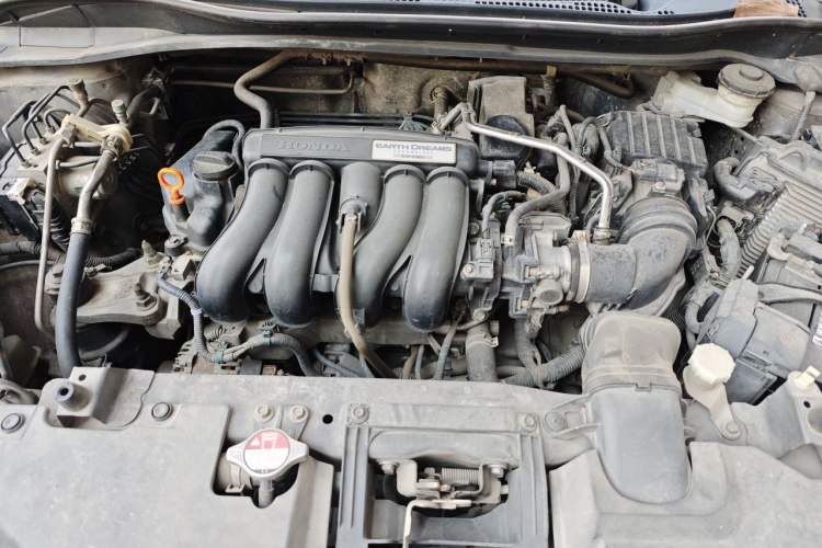 Used Honda Vezel 2015 1.5L manual two-wheel drive Comfort trim level Engine Bay