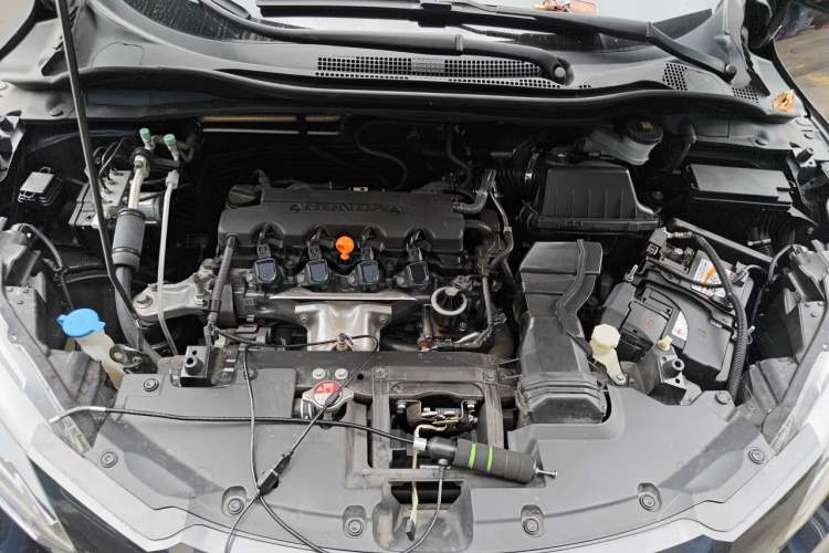 Used Honda Vezel 2015 1.8L CVT 2WD Luxury Model Engine Bay