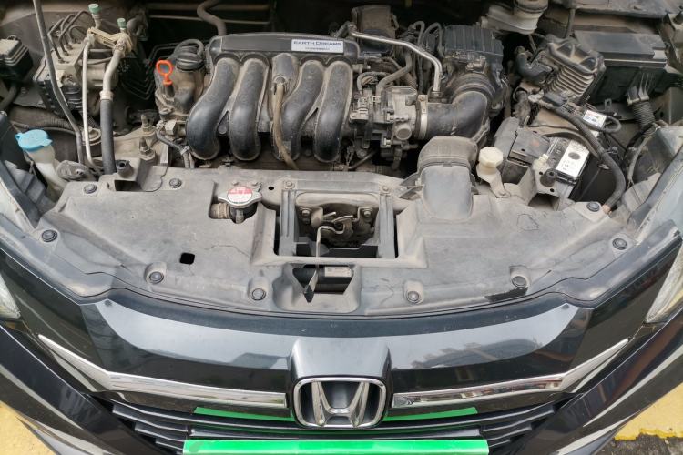 Used Honda Vezel 2015 1.5L CVT two-wheel drive Comfort trim Engine Bay