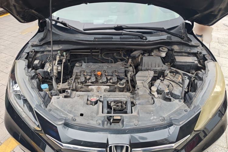 Used Honda Vezel 2015 1.8L CVT 2WD Luxury Model Engine Bay