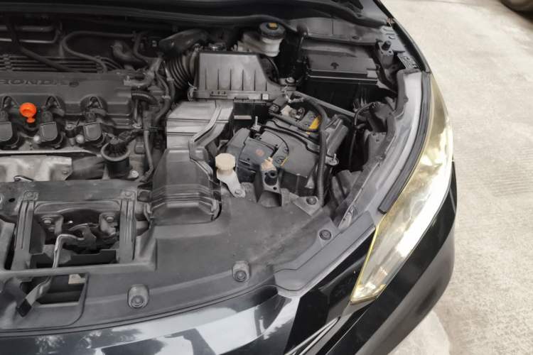 Used Honda Vezel 2015 1.8L CVT 2WD Luxury Model Engine Bay Left