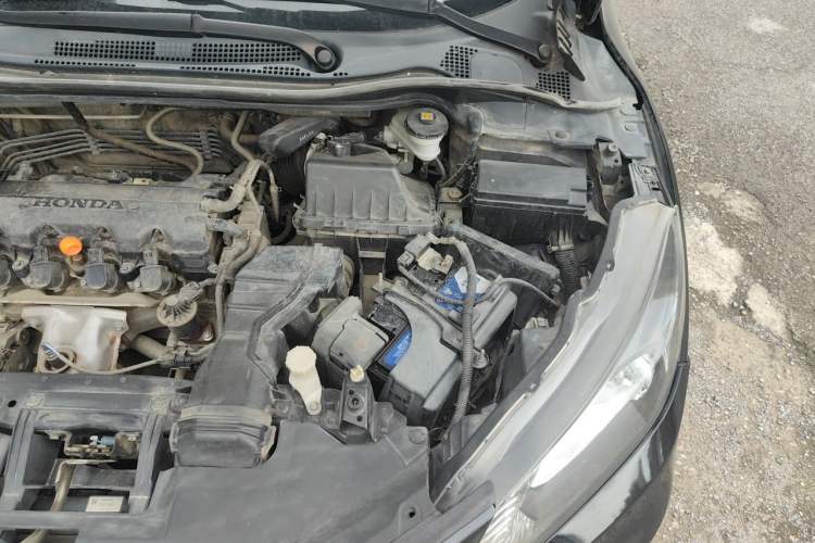Used Honda Vezel 2015 1.8L CVT 2WD Elite Model Engine Bay Left