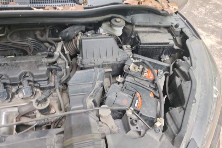 Used Honda Vezel 2015 1.8L CVT 2WD Luxury Model Engine Bay Left