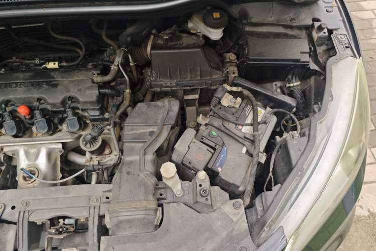 Used Honda Vezel 2015 1.8L CVT 2WD Elite Model Engine Bay Left