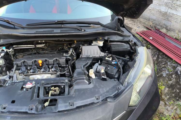 Used Honda Vezel 2015 1.8L CVT 2WD Elite Model Engine Bay Left