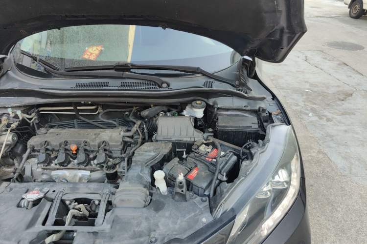 Used Honda Vezel 2015 1.8L CVT 2WD Luxury Model Engine Bay Left