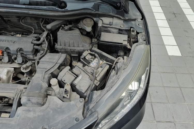 Used Honda Vezel 2015 1.8L CVT 2WD Luxury Model Engine Bay Left