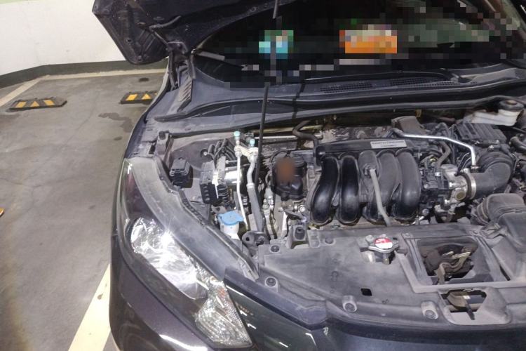 Used Honda Vezel 2015 1.5L manual two-wheel drive Comfort trim level Engine Bay Right