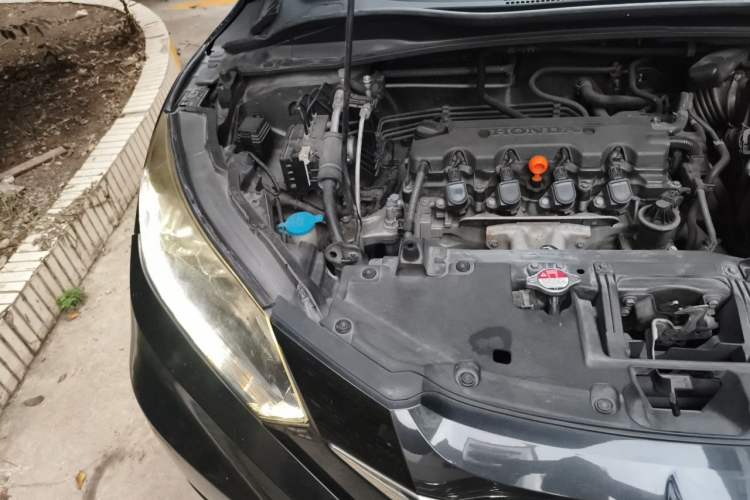 Used Honda Vezel 2015 1.8L CVT 2WD Luxury Model Engine Bay Right